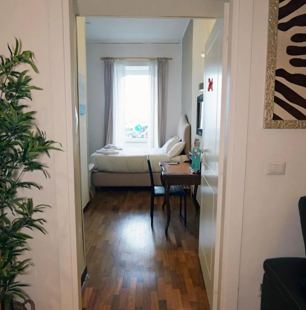 Caracciolo Napoli Beb Bed & Breakfast  Naples